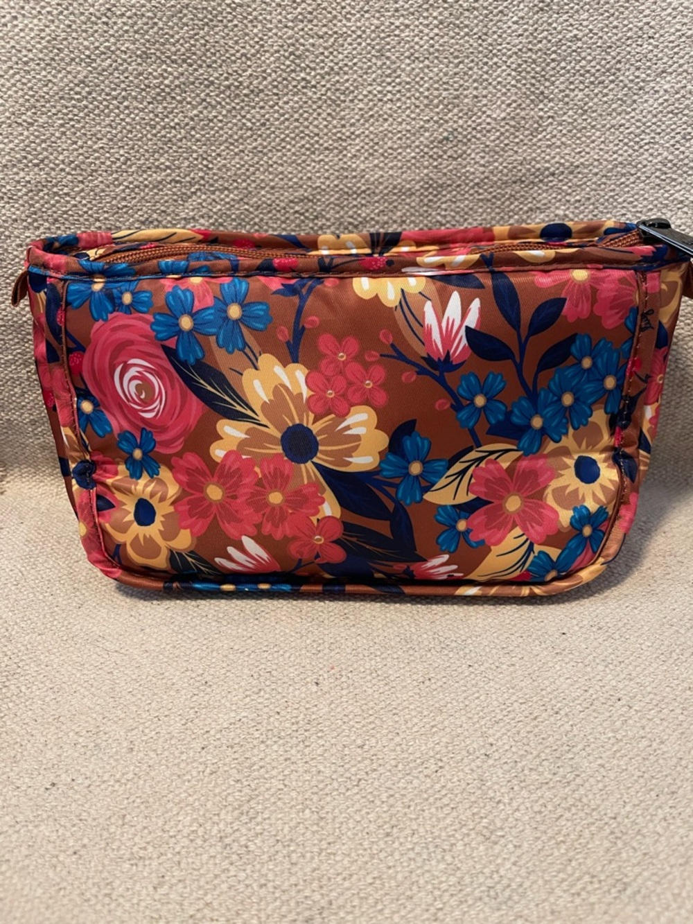 Lug Parasail Cosmetic bag in Whimsey Copper - like new - Picture 3 of 8